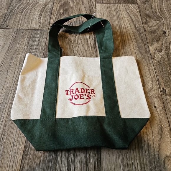 BRAND NEW! TRADER JOE'S MINI TOTES!! GET ALL 8 COLORS RELEASED!!! - Picture 6 of 11
